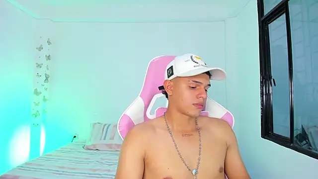 Adrian Prime  online show from 02/04/26, 06:36