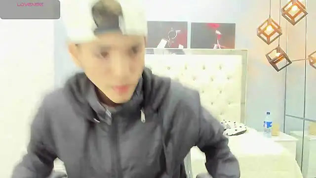 Snapshot of Asher_costa chatting on 04/12/26, 11:32 Asher costa online show from 04/12/26, 11:32