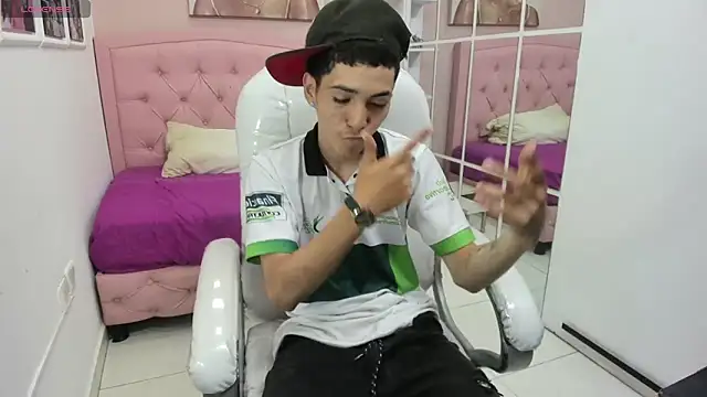Asher costa online show from 06/05/26, 10:04