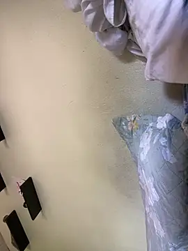 Snapshot of MaxMaddiey chatting on 02/12/26, 03:40 MaxMaddiey online show from 02/12/26, 03:40