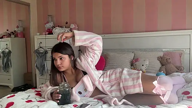 Snapshot of TheDaisyPink chatting on 02/06/26, 09:51 TheDaisyPink online show from 02/06/26, 09:51