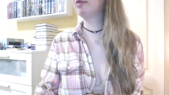 Snapshot of Tasiya chatting on 02/22/26, 07:45 Tasiya online show from 02/22/26, 07:45