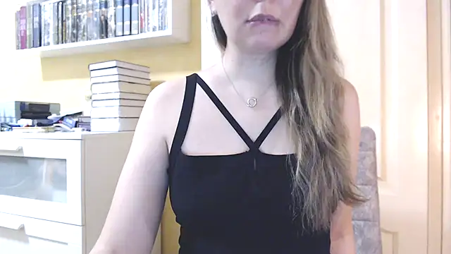 Snapshot of Tasiya chatting on 02/25/26, 01:32 Tasiya online show from 02/25/26, 01:32