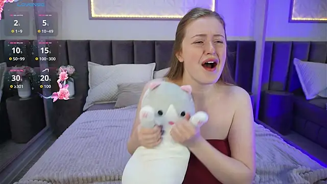 Snapshot of EvelinaBev chatting on 04/17/26, 06:49 EvelinaBev online show from 04/17/26, 06:49