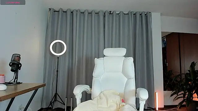 karinnixx online show from 03/15/26, 02:45