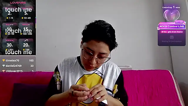 Juliexxxxtasy online show from 02/13/26, 12:01