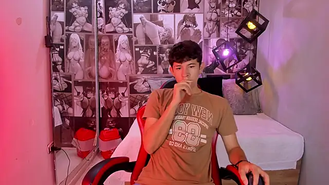 Christian Foxx online show from 04/17/26, 01:47