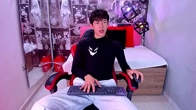 Christian Foxx online show from 05/07/26, 01:49