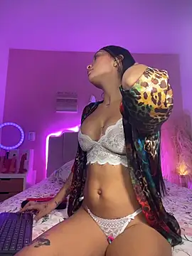 Snapshot of SofiaSiren chatting on 03/03/26, 02:07 SofiaSiren online show from 03/03/26, 02:07