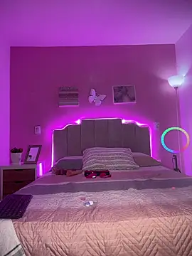 Snapshot of SofiaSiren chatting on 03/19/26, 02:04 SofiaSiren online show from 03/19/26, 02:04