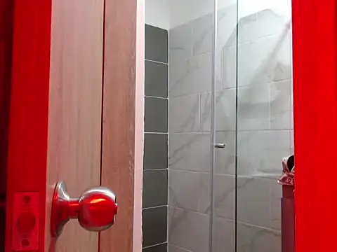 Snapshot of MiistressBlu chatting on 02/18/26, 07:32 MiistressBlu online show from 02/18/26, 07:32