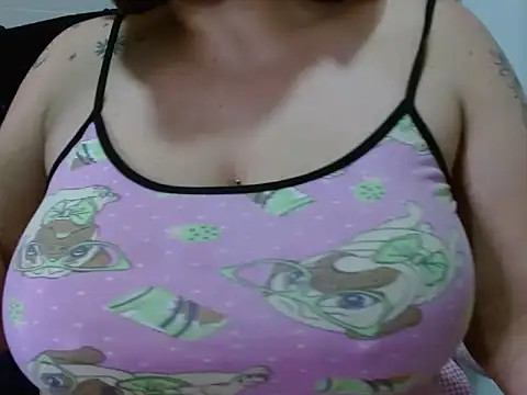 Snapshot of sendy_VeryDirty chatting on 02/17/26, 08:15 sendy VeryDirty online show from 02/17/26, 08:15