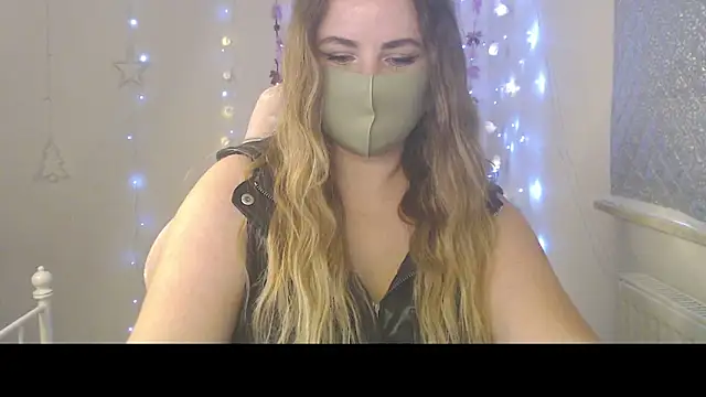 Snapshot of Avelina1 chatting on 03/18/26, 10:07 Avelina1 online show from 03/18/26, 10:07