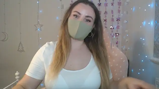 Snapshot of Avelina1 chatting on 04/01/26, 09:32 Avelina1 online show from 04/01/26, 09:32