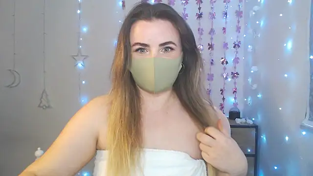 Snapshot of Avelina1 chatting on 04/07/26, 09:32 Avelina1 online show from 04/07/26, 09:32