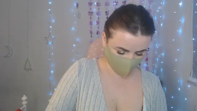 Snapshot of Avelina1 chatting on 04/08/26, 08:25 Avelina1 online show from 04/08/26, 08:25