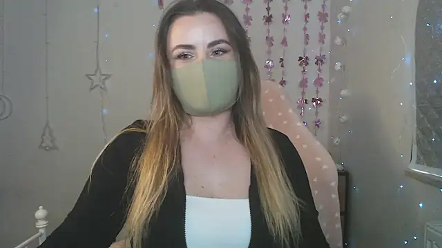 Snapshot of Avelina1 chatting on 04/15/26, 09:16 Avelina1 online show from 04/15/26, 09:16