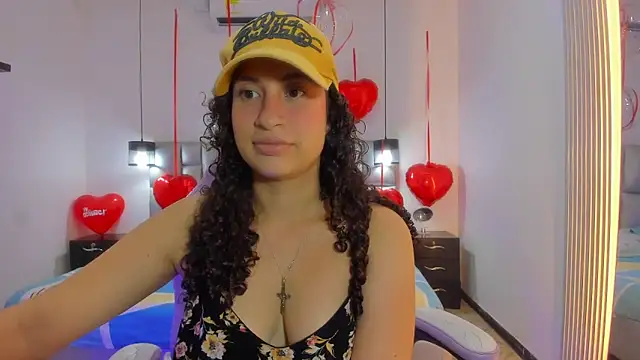 NoaMalak7 online show from 02/15/26, 07:43