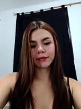 EmiNavarro online show from 07/02/26, 03:23