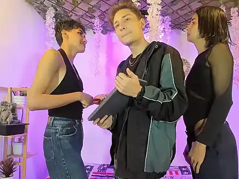 Dapnhe hot2006 online show from 03/02/26, 01:41