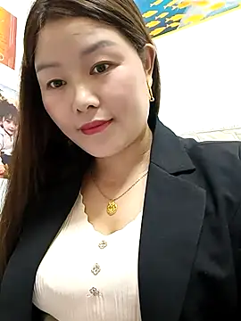 Snapshot of Jennie_dogy chatting on 03/18/26, 01:42 Jennie dogy online show from 03/18/26, 01:42