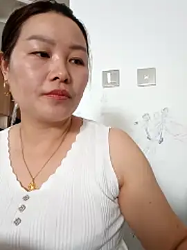 Snapshot of Jennie_dogy chatting on 03/28/26, 01:27 Jennie dogy online show from 03/28/26, 01:27