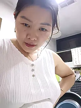 Snapshot of Jennie_dogy chatting on 04/07/26, 01:00 Jennie dogy online show from 04/07/26, 01:00