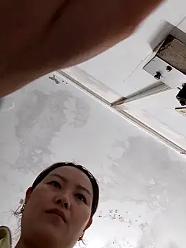 Snapshot of Jennie_dogy chatting on 04/15/26, 04:14 Jennie dogy online show from 04/15/26, 04:14