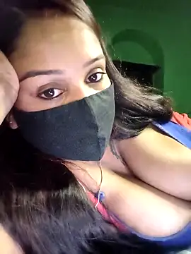 Snapshot of V-Hot-Suity chatting on 03/27/26, 12:05 V-Hot-Suity online show from 03/27/26, 12:05