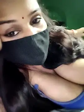 Snapshot of V-Hot-Suity chatting on 04/04/26, 11:35 V-Hot-Suity online show from 04/04/26, 11:35