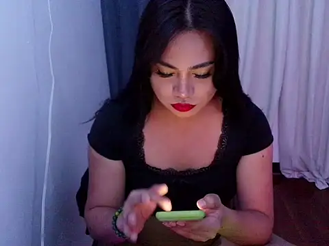 Snapshot of asian_mistresssss chatting on 03/21/26, 08:19 asian mistresssss online show from 03/21/26, 08:19