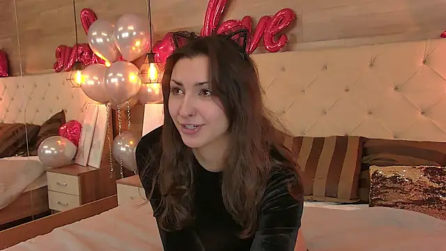 Snapshot of AngelaCox chatting on 02/11/26, 06:07 AngelaCox online show from 02/11/26, 06:07