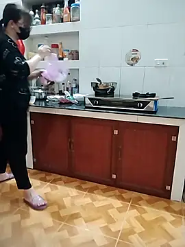 Snapshot of LiilyZi chatting on 03/15/26, 10:32 LiilyZi online show from 03/15/26, 10:32