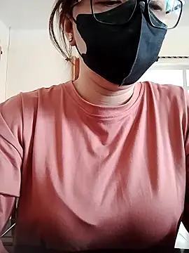 Snapshot of LiilyZi chatting on 03/16/26, 01:44 LiilyZi online show from 03/16/26, 01:44