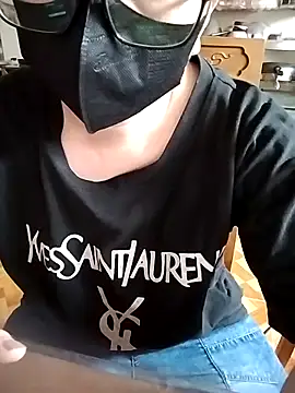 Snapshot of LiilyZi chatting on 04/15/26, 02:07 LiilyZi online show from 04/15/26, 02:07