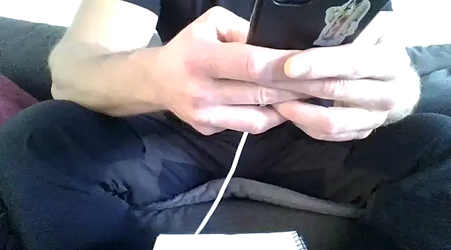 Snapshot of Tommyzzzzzz chatting on 12/04/24, 08:34 Tommyzzzzzz online show from 12/04/24, 08:34