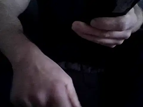 Snapshot of Tommyzzzzzz chatting on 12/14/24, 08:56 Tommyzzzzzz online show from 12/14/24, 08:56