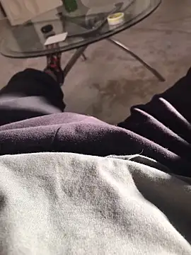 Snapshot of Tommyzzzzzz chatting on 09/28/25, 02:55 Tommyzzzzzz online show from 09/28/25, 02:55