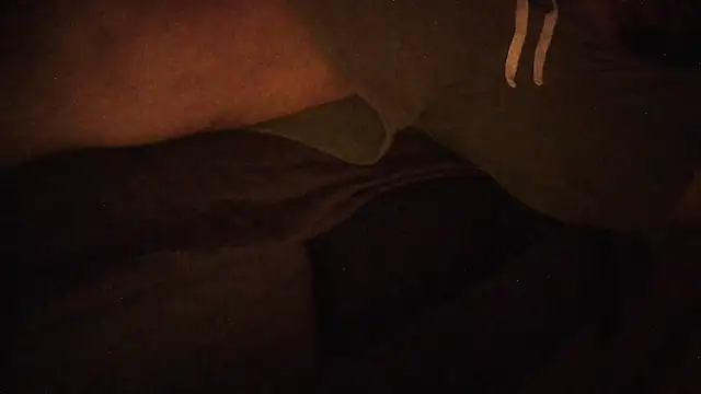 Snapshot of Tommyzzzzzz chatting on 11/25/25, 04:18 Tommyzzzzzz online show from 11/25/25, 04:18