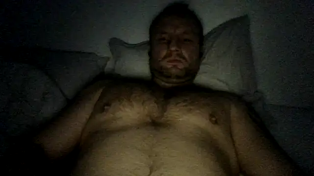 Snapshot of Tommyzzzzzz chatting on 12/14/25, 09:14 Tommyzzzzzz online show from 12/14/25, 09:14