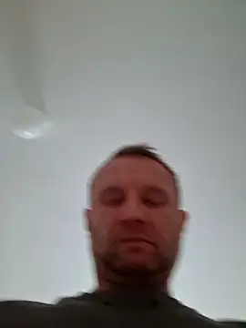 Snapshot of Tommyzzzzzz chatting on 05/18/26, 02:23 Tommyzzzzzz online show from 05/18/26, 02:23