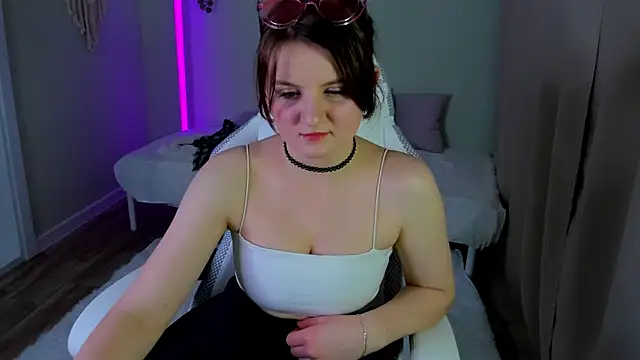 Maria Rogers online show from 02/09/26, 01:26