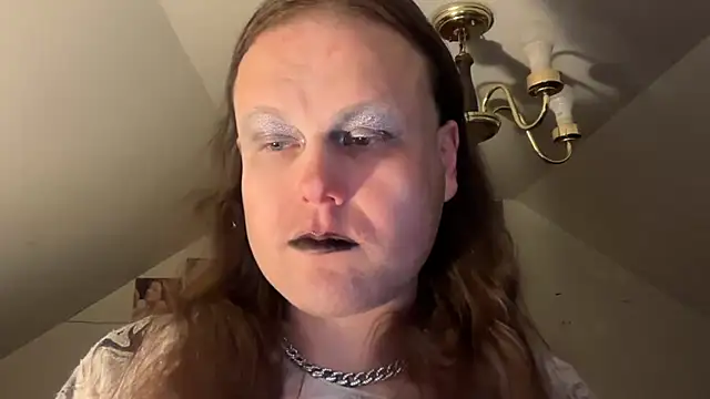 Snapshot of RaeganV chatting on 03/01/26, 01:57 RaeganV online show from 03/01/26, 01:57