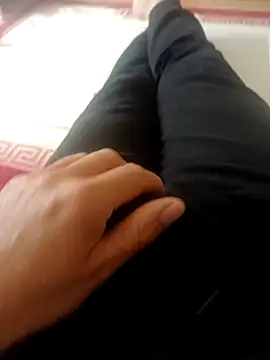 Snapshot of Serdar4535 chatting on 04/15/26, 06:20 Serdar4535 online show from 04/15/26, 06:20