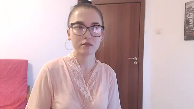 Snapshot of NikollSweet chatting on 03/18/26, 01:14 NikollSweet online show from 03/18/26, 01:14