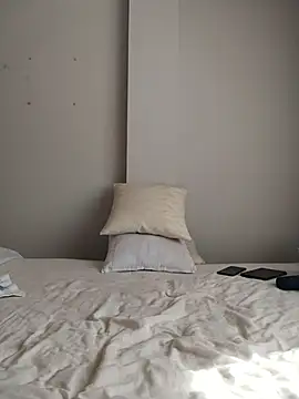 Snapshot of Lyonette_reading1 chatting on 02/27/26, 02:17 Lyonette reading1 online show from 02/27/26, 02:17