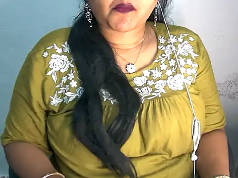Snapshot of Saniya_K2 chatting on 04/24/26, 03:47 Saniya K2 online show from 04/24/26, 03:47