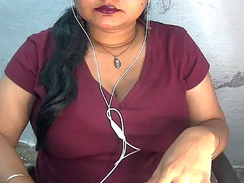 Snapshot of Saniya_K2 chatting on 08/08/26, 04:09 Saniya K2 online show from 08/08/26, 04:09