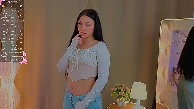 Snapshot of RoxannRunk chatting on 02/25/26, 10:03 RoxannRunk online show from 02/25/26, 10:03