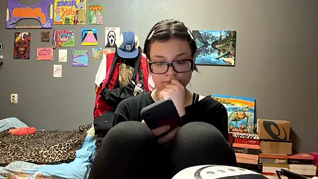 Snapshot of AngelLune chatting on 02/07/26, 07:39 AngelLune online show from 02/07/26, 07:39